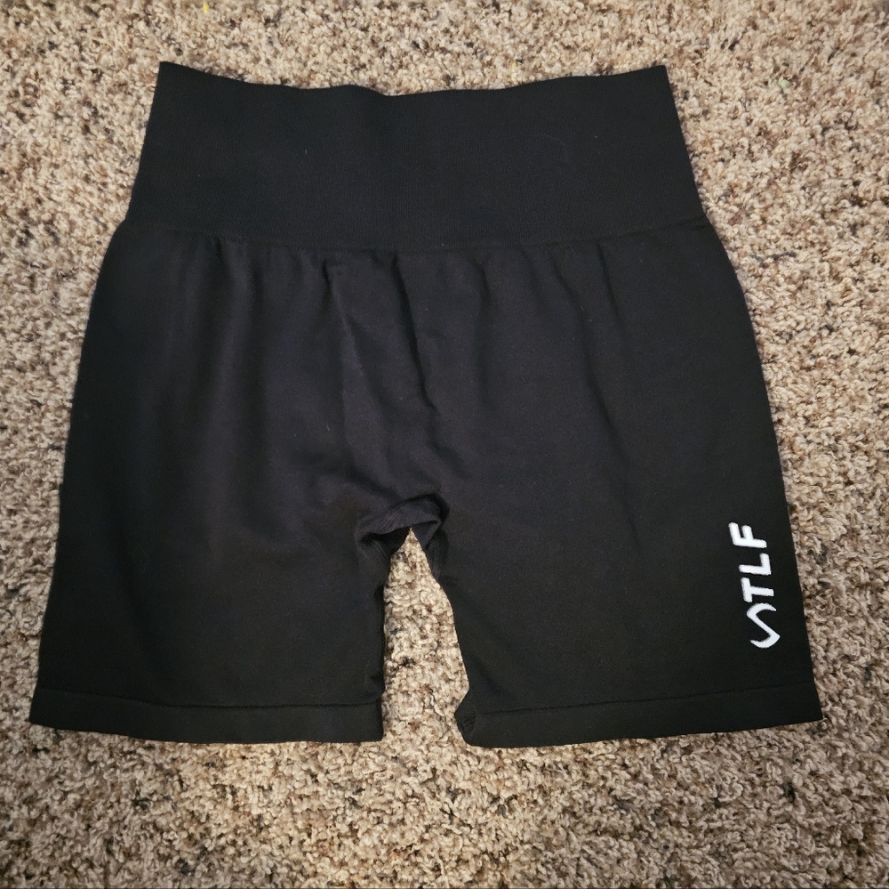 TLF Sculpt Seamless Scrunch Butt Shorts